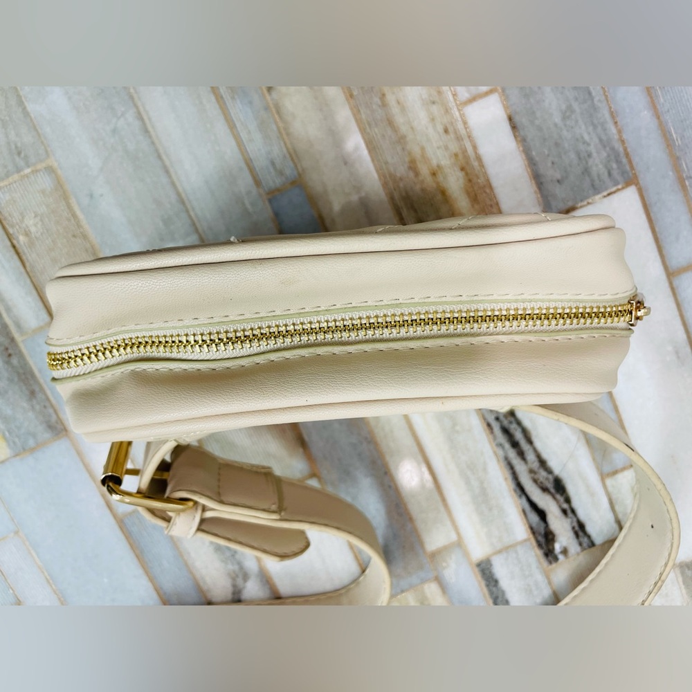 UE Cream Quilted Fanny Pack Crossbody | Minimalist Belt Bag | Adjustable Stra - Picture 5 of 9